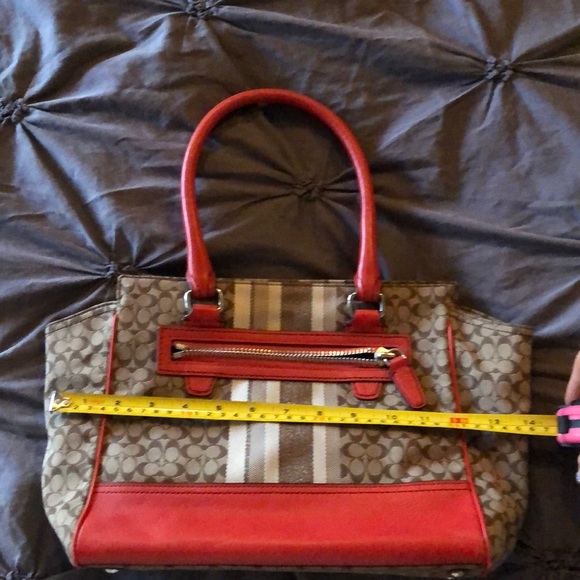 Coach purse. - Picture 7 of 8